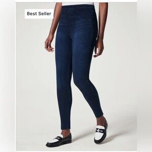 •Spanx Super Flattering Denim Jean leggings Sz. M Dark wash.